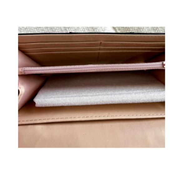 doTerra Wallet and Oil Holder. Cream and Rose Gold Colors. New! - Picture 5 of 7